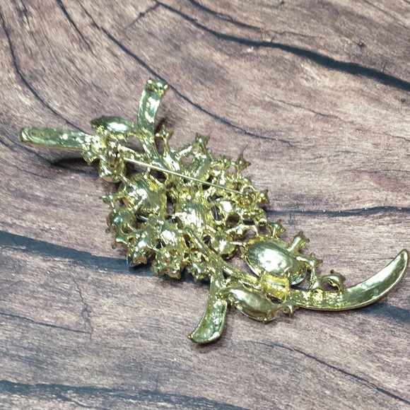 Statement Brooch silver stones,gold tone metal NEW - Picture 8 of 15